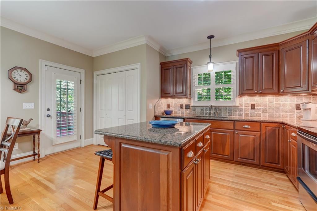 5911 Ballinger Road # D Property Photo 17