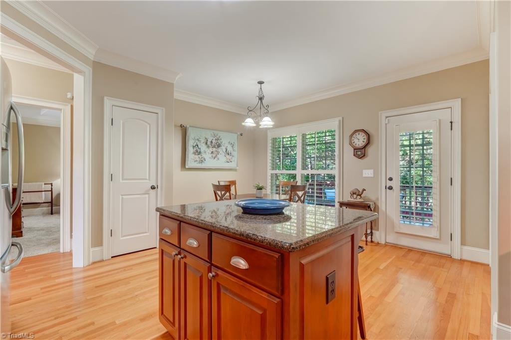 5911 Ballinger Road # D Property Photo 18