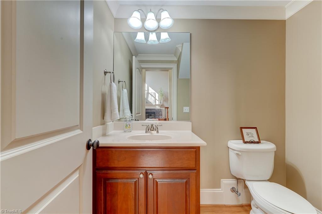 5911 Ballinger Road # D Property Photo 20