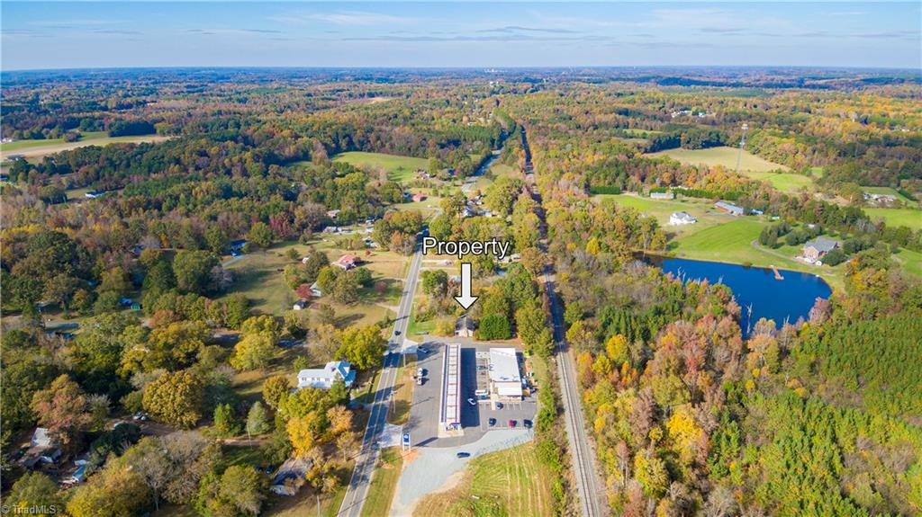 10235 Nc Highway 8 Property Photo 2
