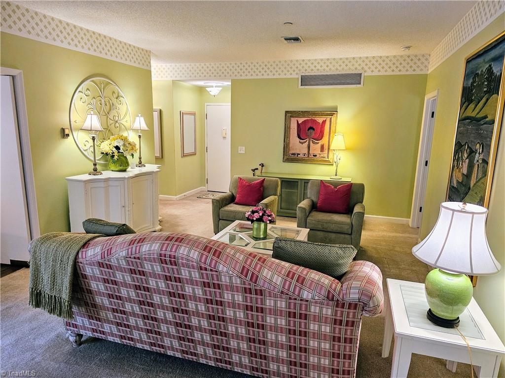 2328 Bermuda Village Drive Property Photo 8