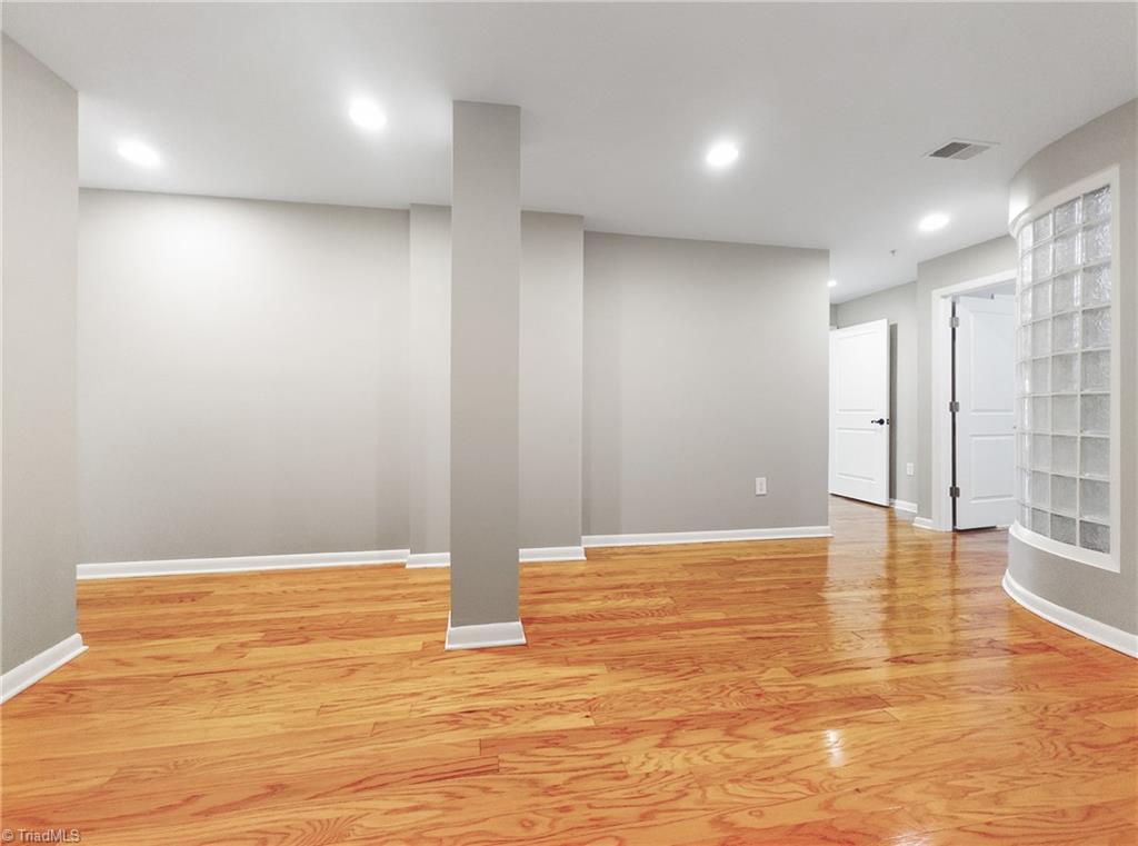 605 W Market Street # 210 Property Photo 3