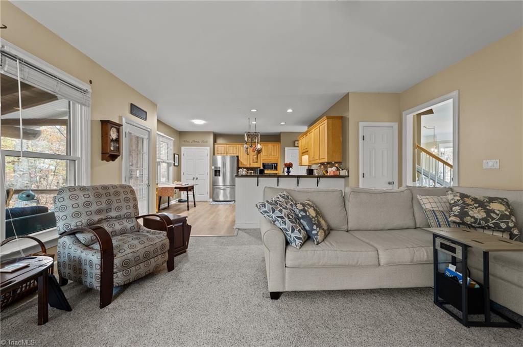 4 Chestnut Bluffs Court Property Photo 12