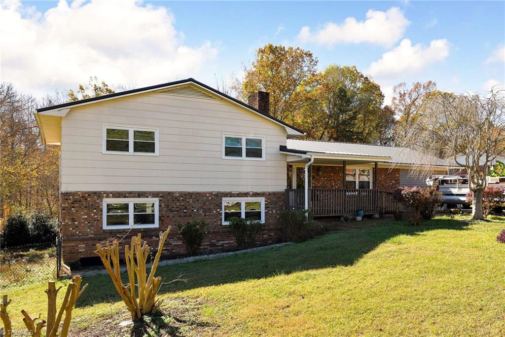 201 Sidney Street Property Photo