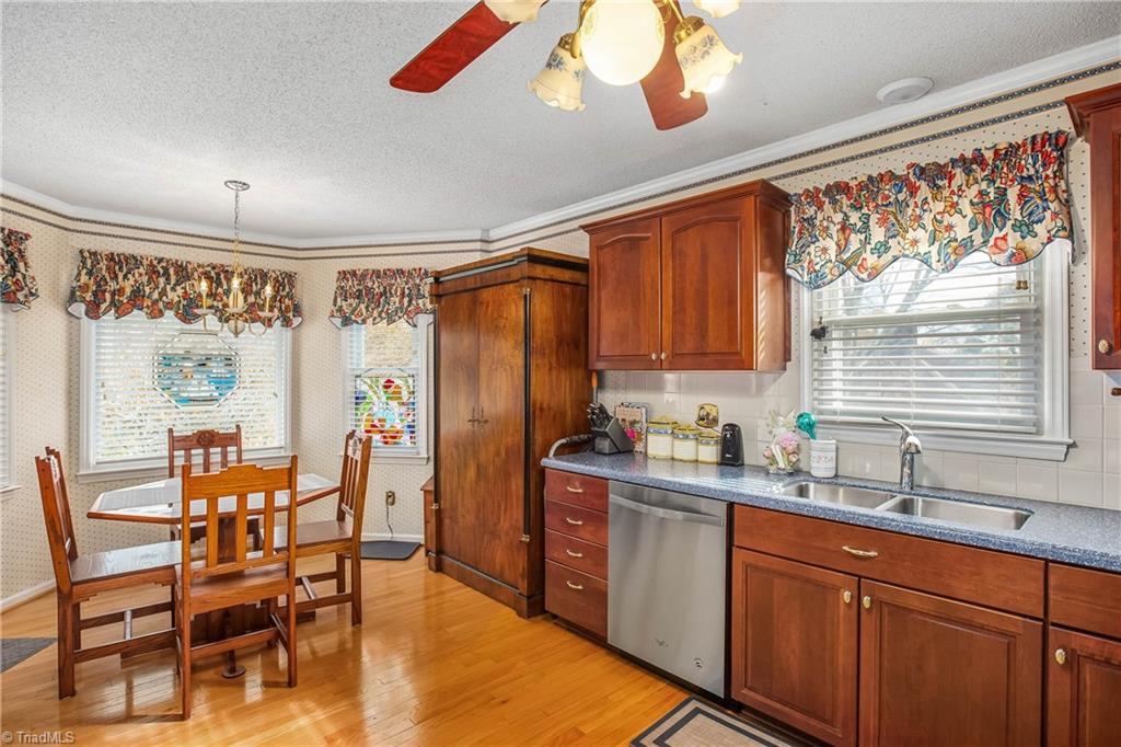 8016 Riverview Drive Property Photo 18