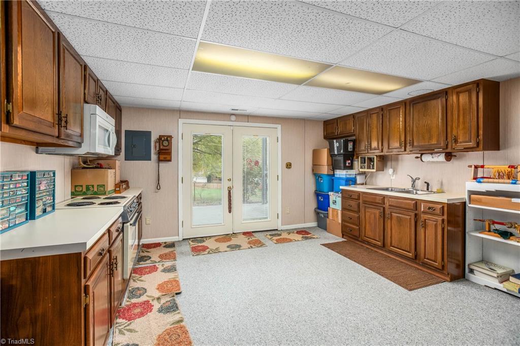 8016 Riverview Drive Property Photo 22