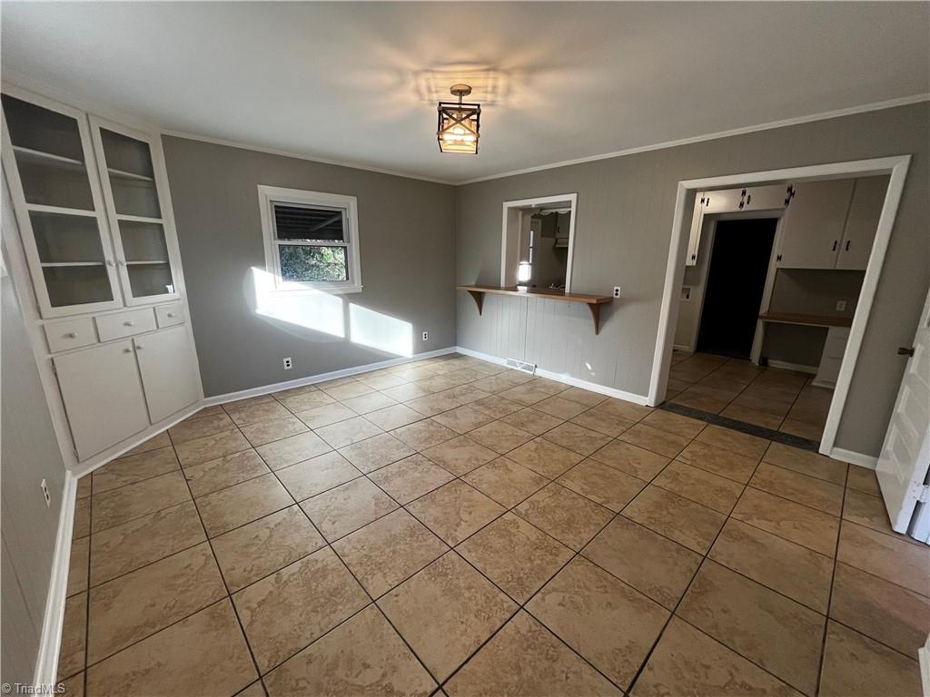 415 E Oak Street Property Photo 12