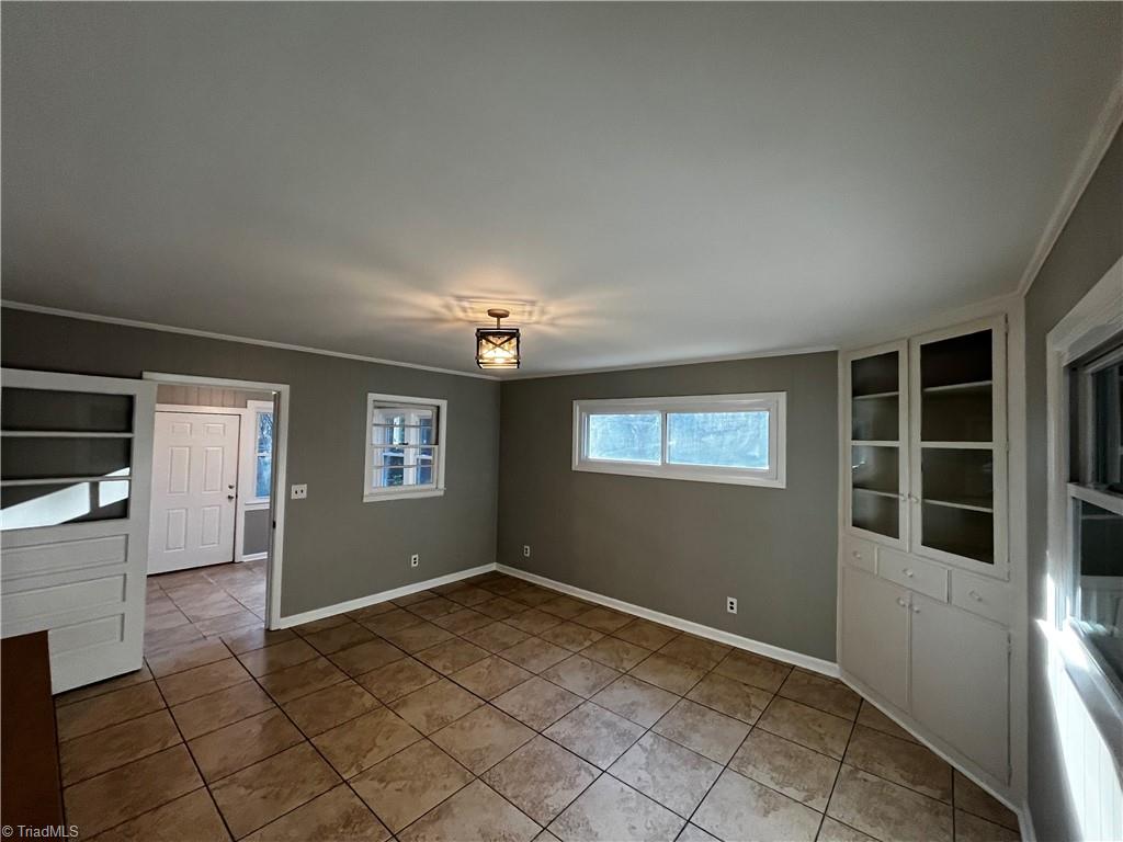 415 E Oak Street Property Photo 13