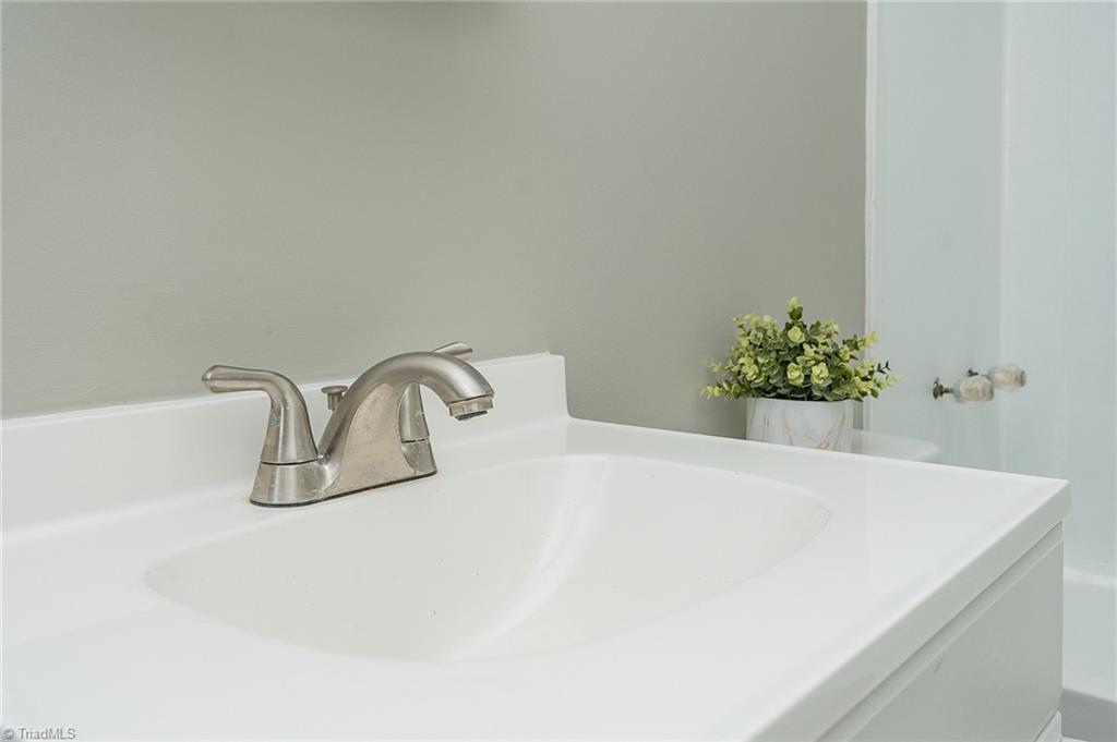 801 Bowerwood Drive Property Photo 22