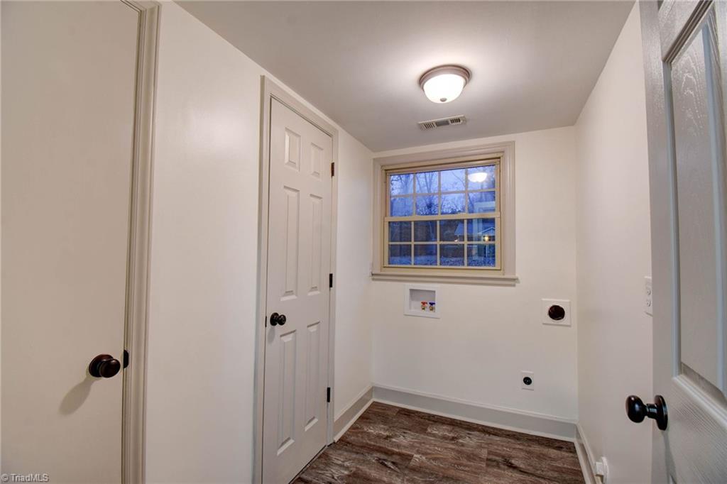 2616 Amherst Court Property Photo 22