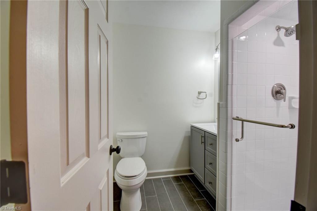 2616 Amherst Court Property Photo 34