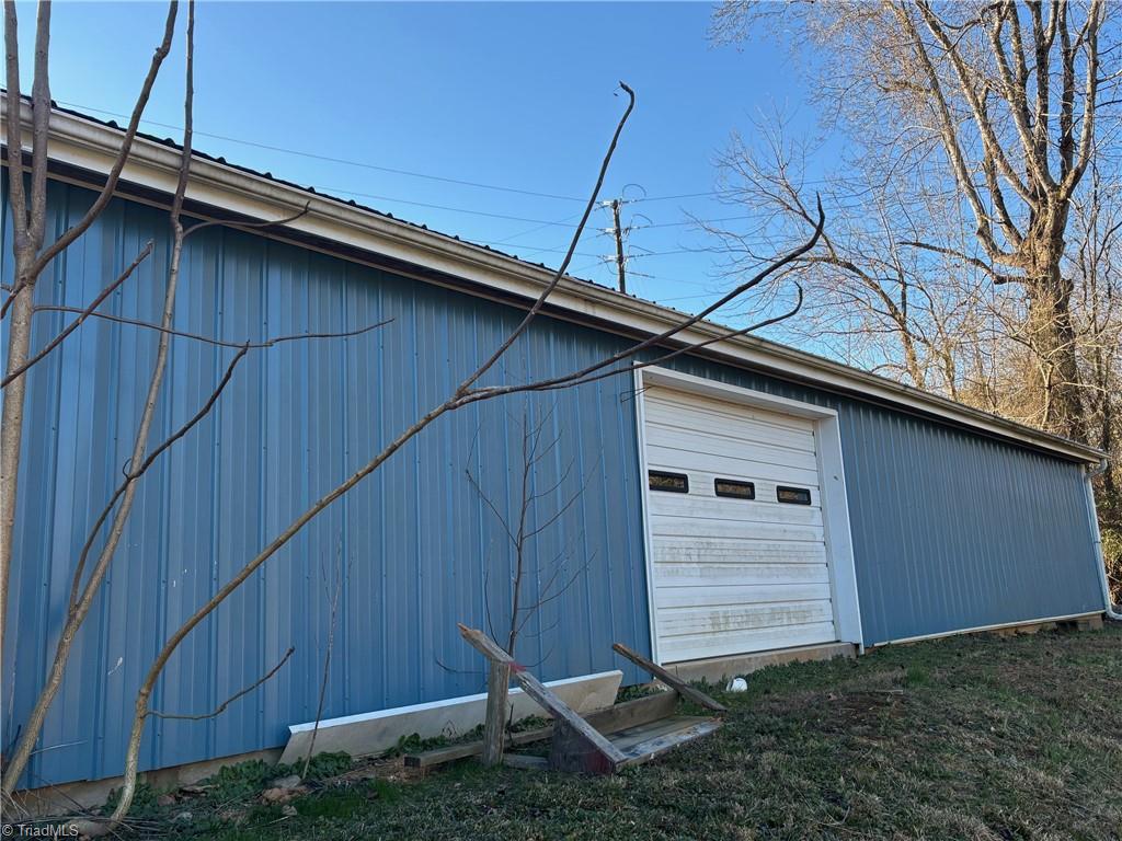 1449 Old Liberty Road Property Photo 2