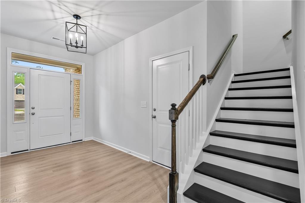 2094 Harris Farm Court Property Photo 2