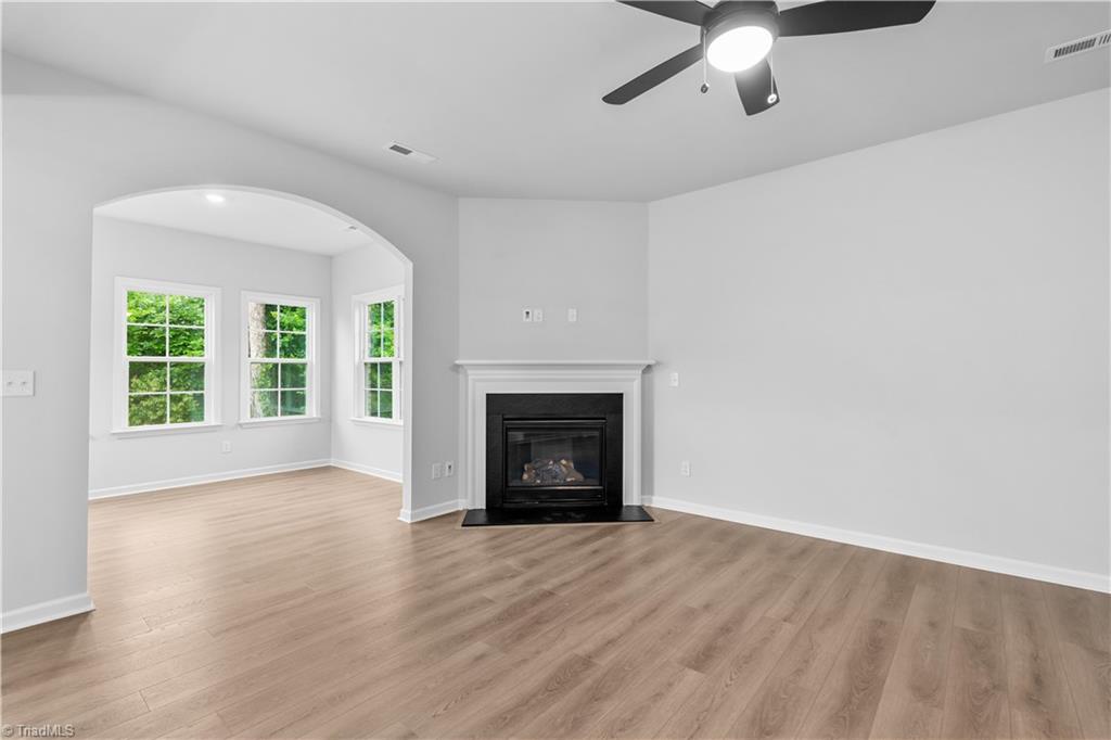 2094 Harris Farm Court Property Photo 6