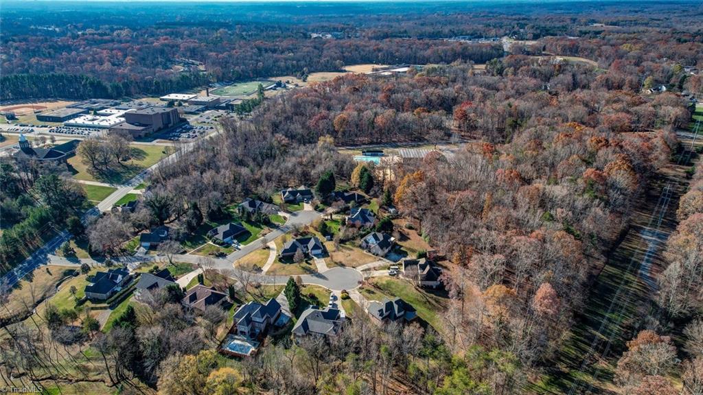 206 Pine Hill Court Property Photo 6