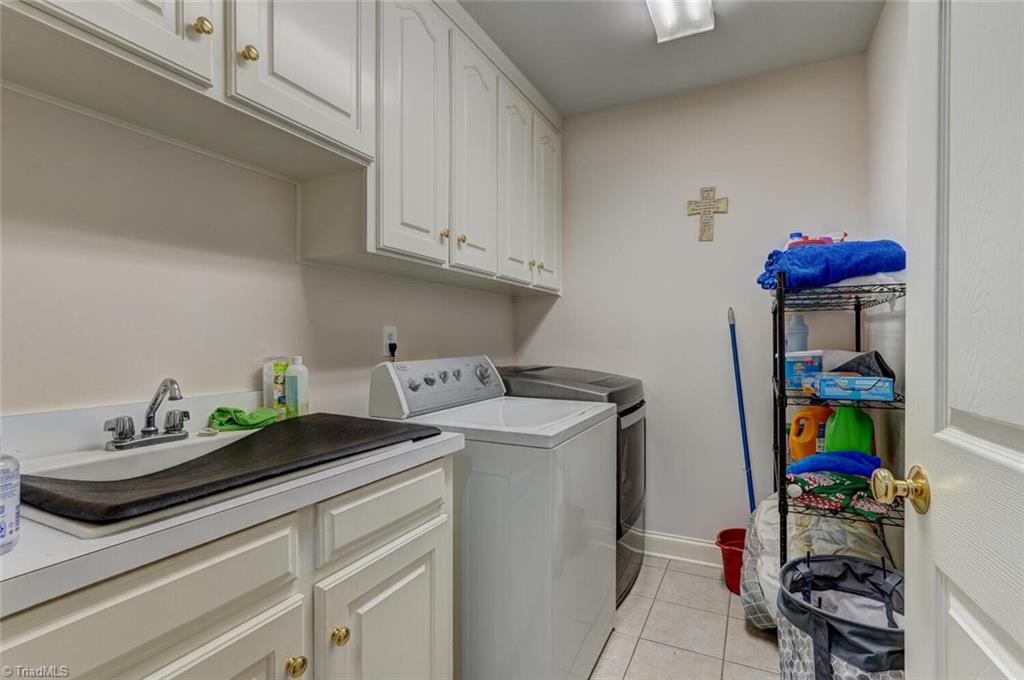 206 Pine Hill Court Property Photo 16