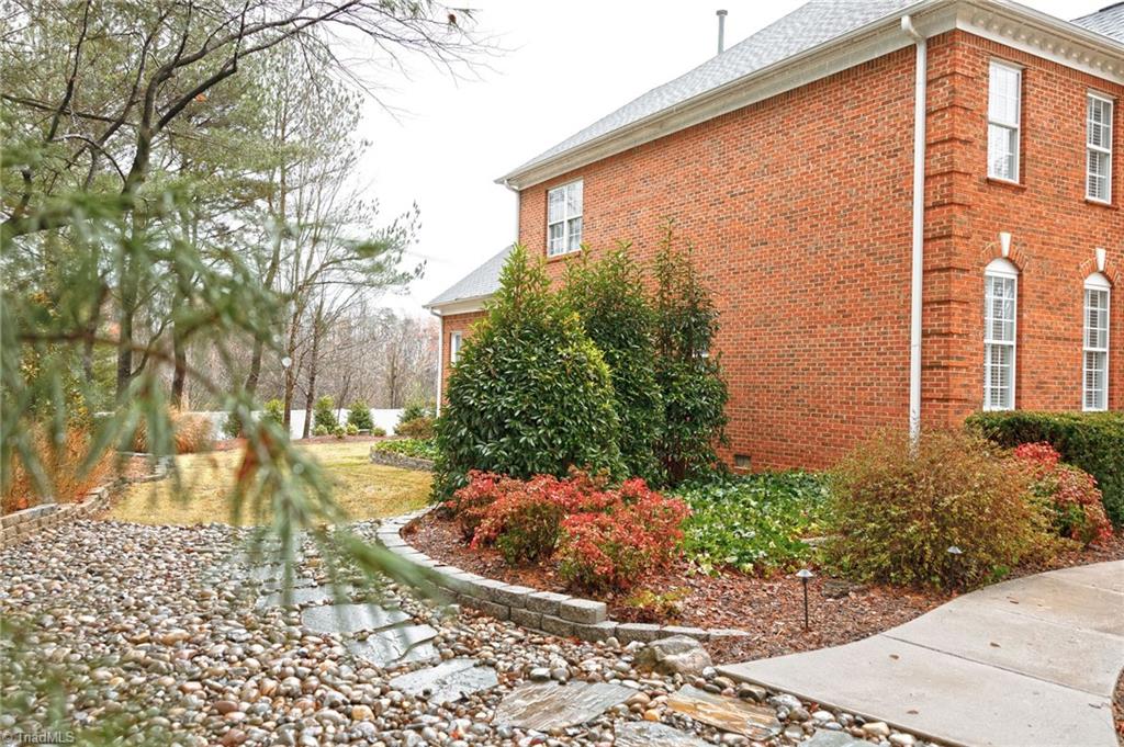 6104 Morganshire Drive Property Photo 6