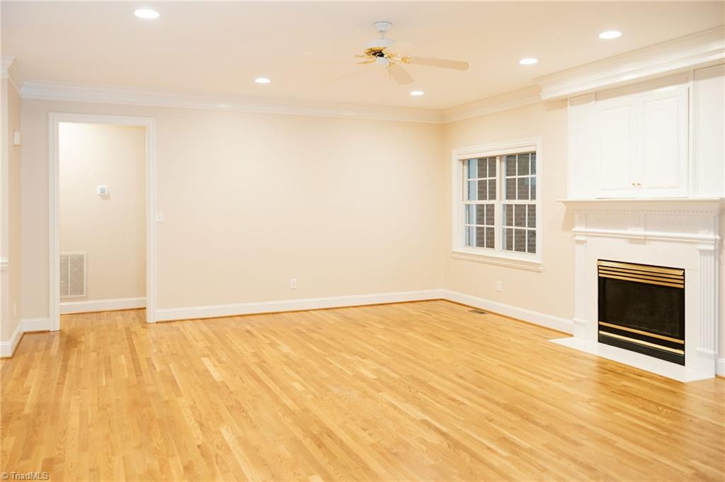 6104 Morganshire Drive Property Photo 9