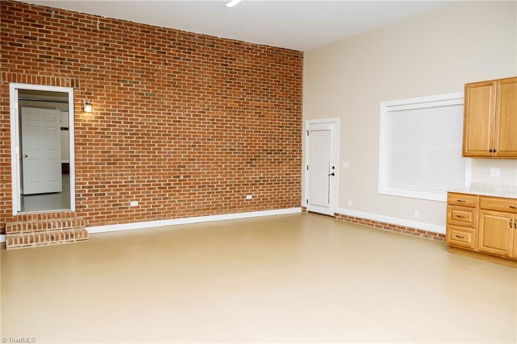 6104 Morganshire Drive Property Photo 38