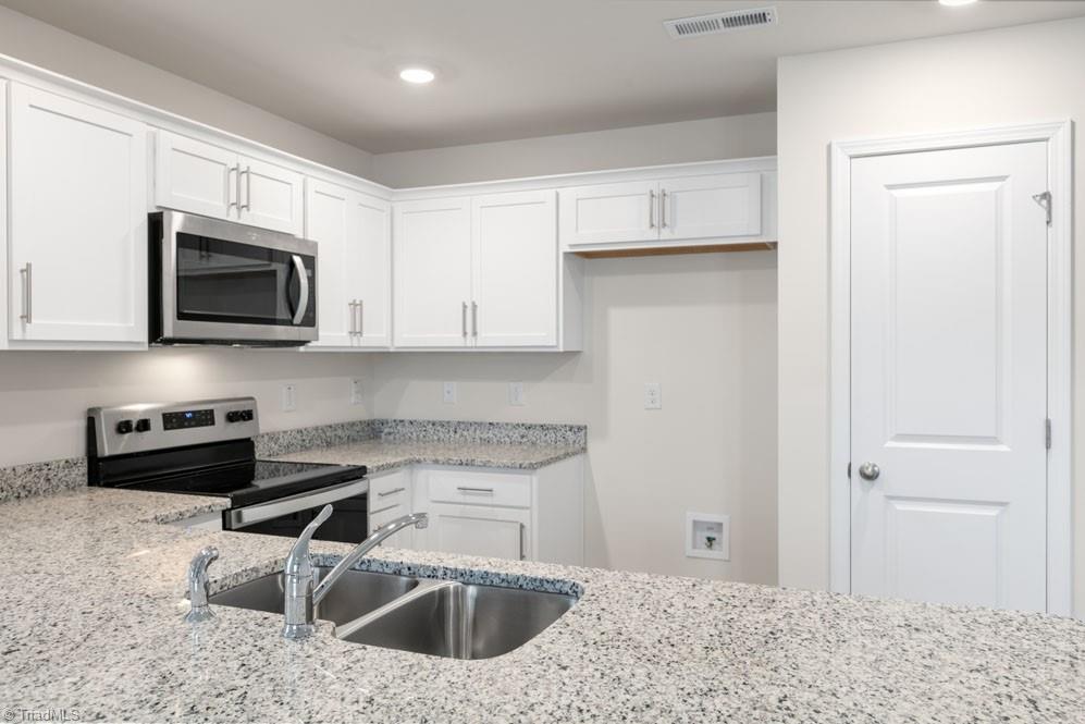 507 Fife Court Property Photo 8