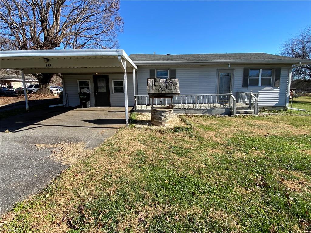 888 Klondike Road Property Photo 1