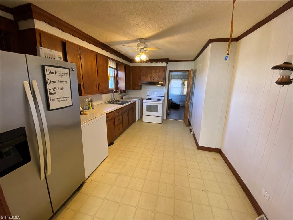 888 Klondike Road Property Photo 8