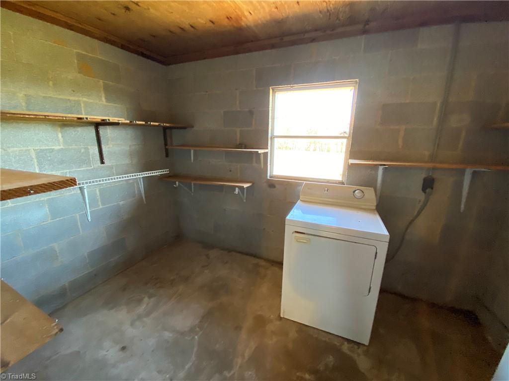 888 Klondike Road Property Photo 11