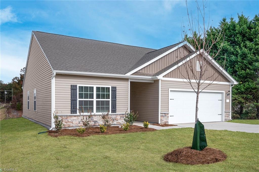 304 Dixieland Court Property Photo 3