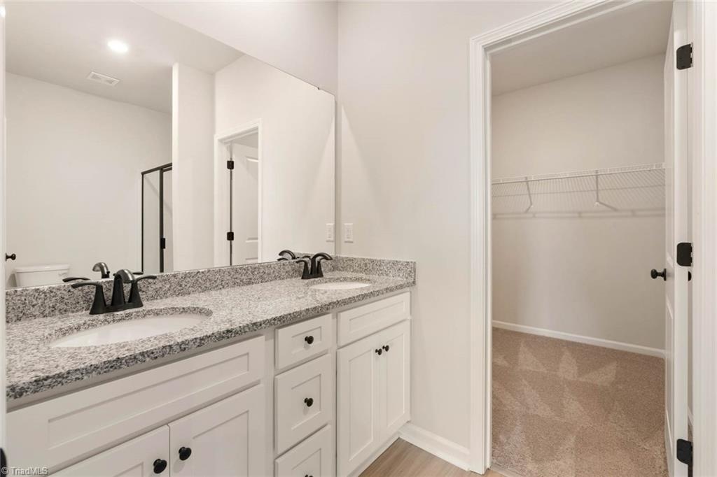 304 Dixieland Court Property Photo 16