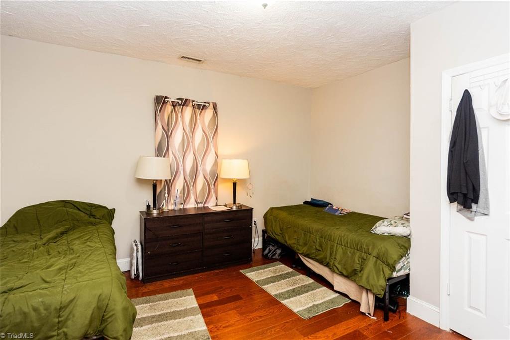 1101 W Wendover Avenue Property Photo 8