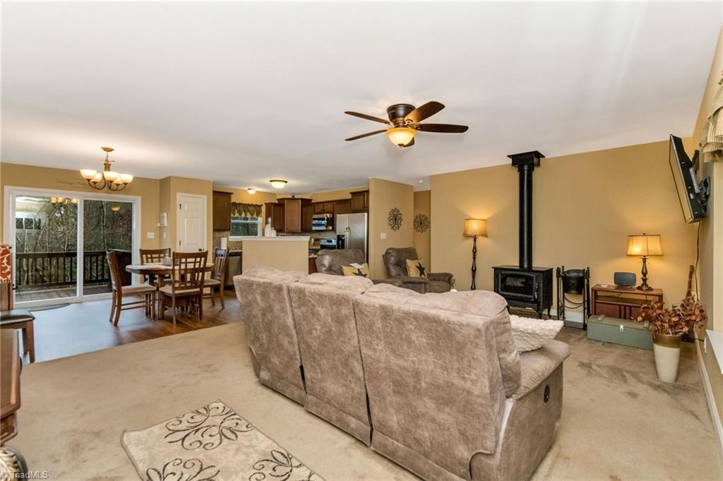 128 Golden Trout Drive Property Photo 11