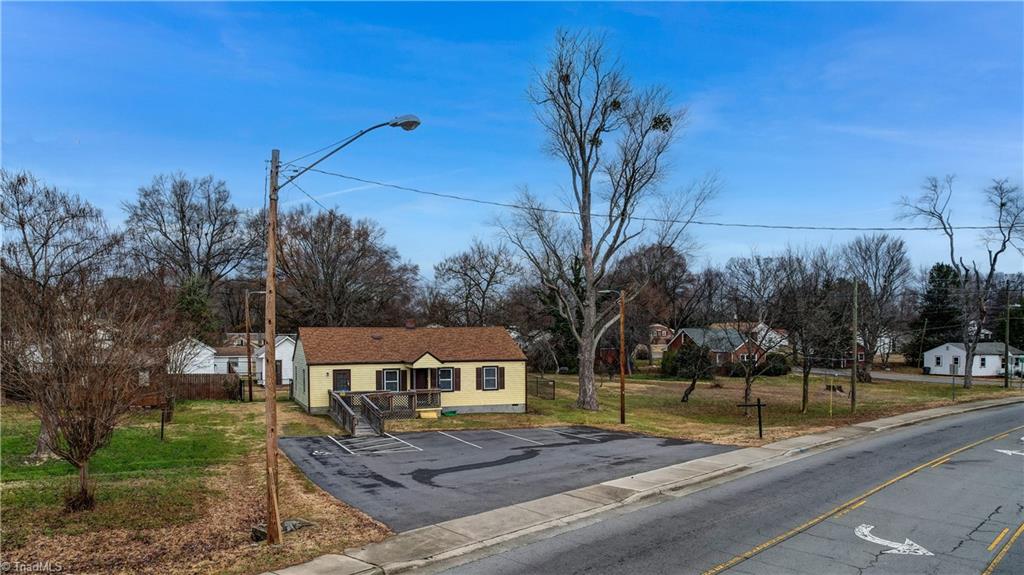 1806 Vance Street Property Photo 3