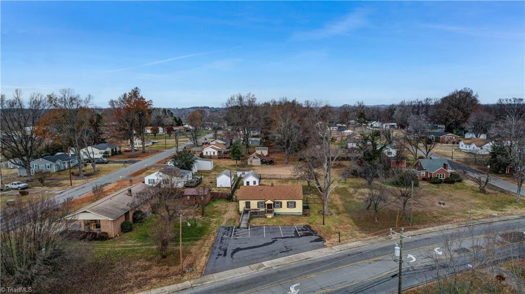 1806 Vance Street Property Photo 4
