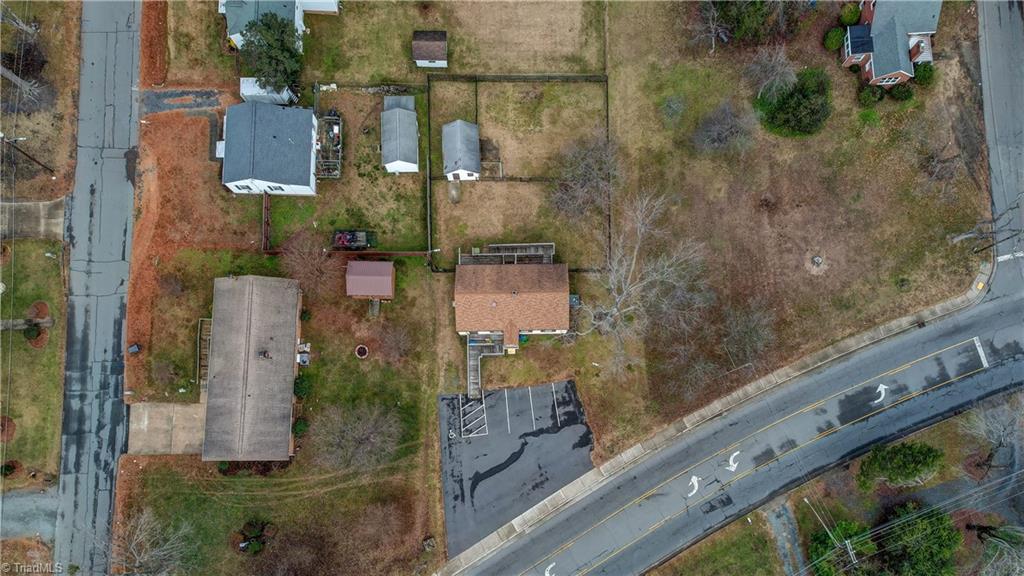 1806 Vance Street Property Photo 5