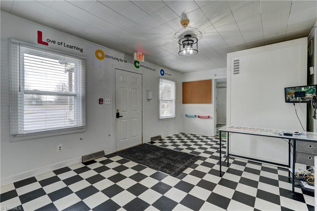 1806 Vance Street Property Photo 21