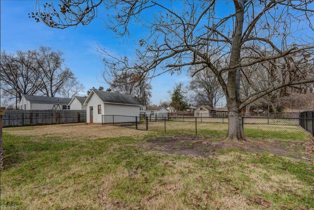 1806 Vance Street Property Photo 26