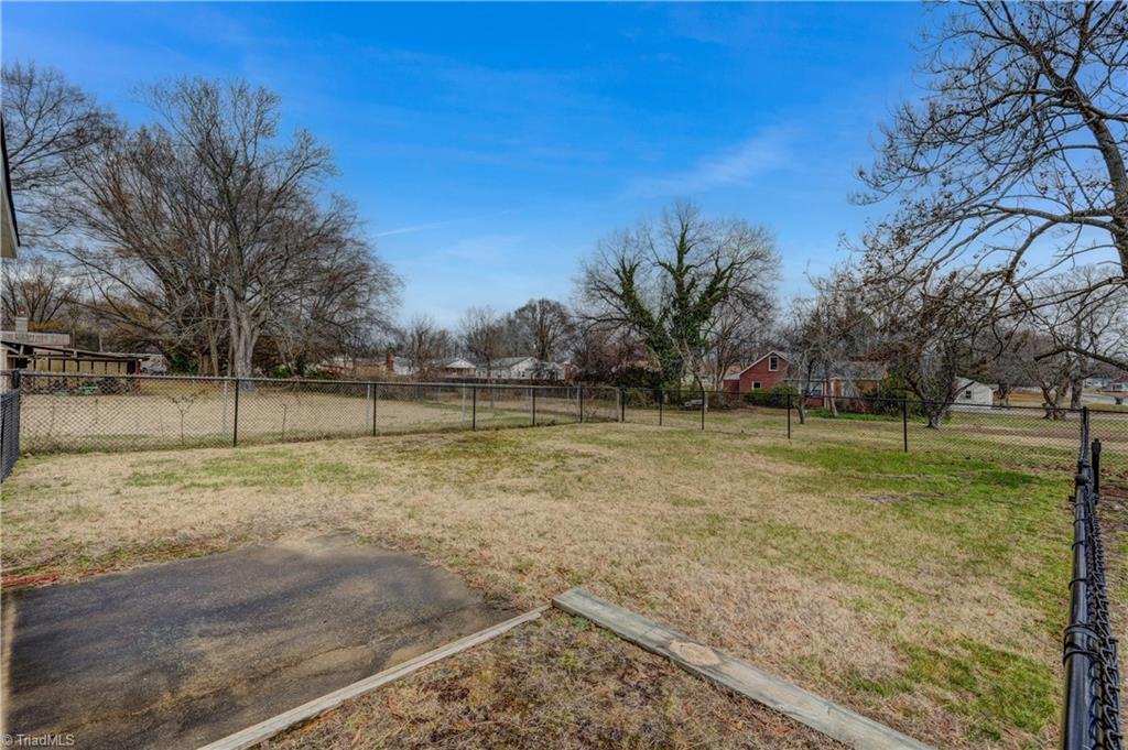 1806 Vance Street Property Photo 28