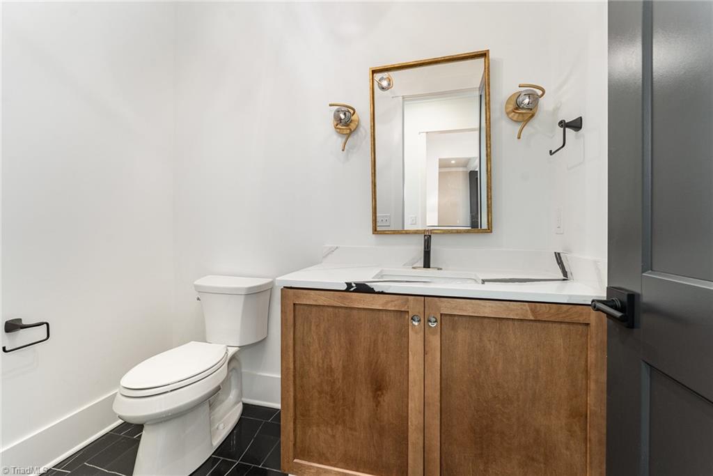 8800 Knoll Creek Court Property Photo 15