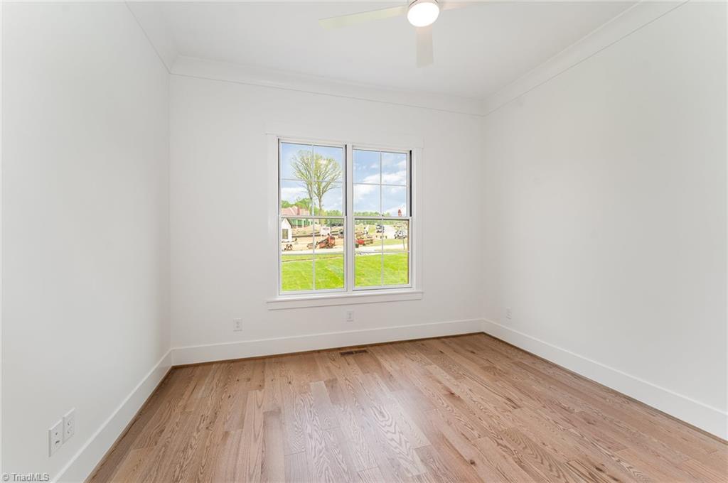 8800 Knoll Creek Court Property Photo 24