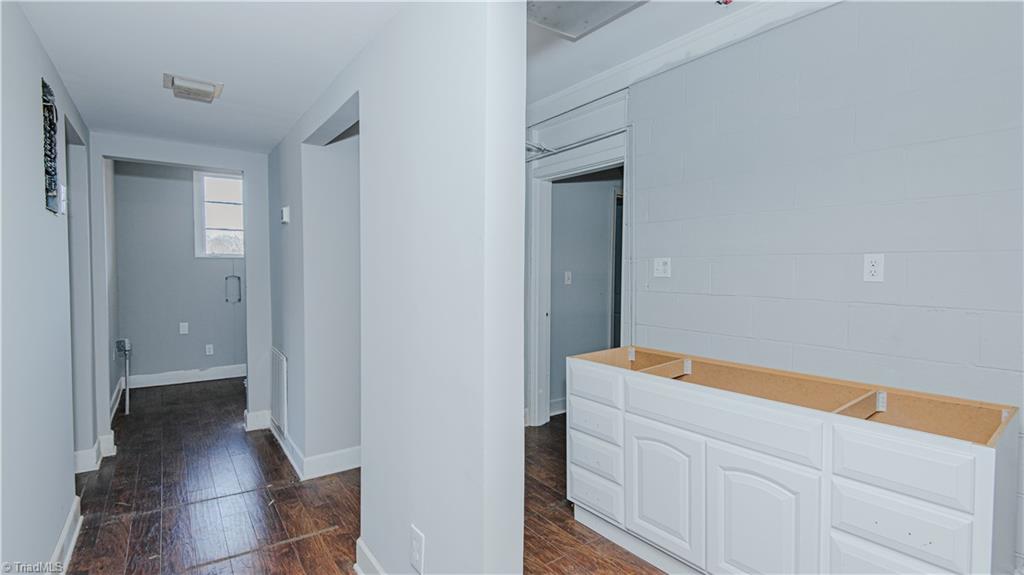 3043 W Us Highway 158 Property Photo 11