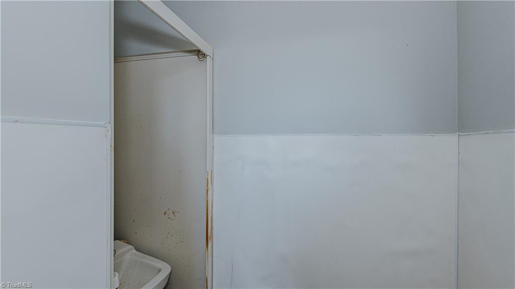 3043 W Us Highway 158 Property Photo 22