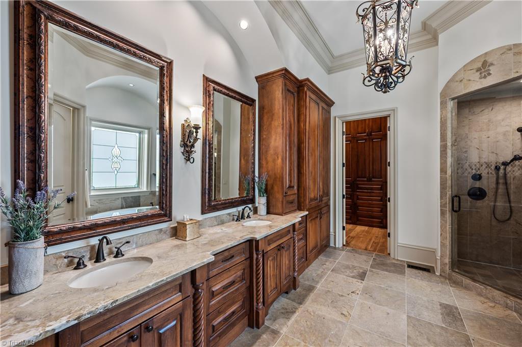 4089 Rolling Knoll Cove Property Photo 20