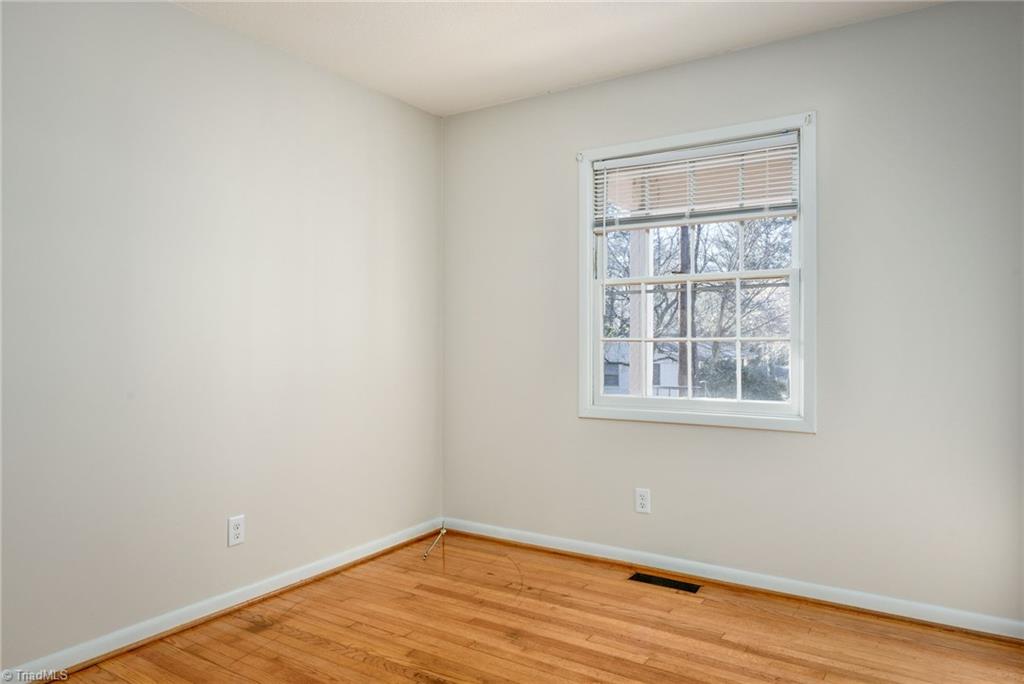 1337 Tredwell Drive Property Photo 2