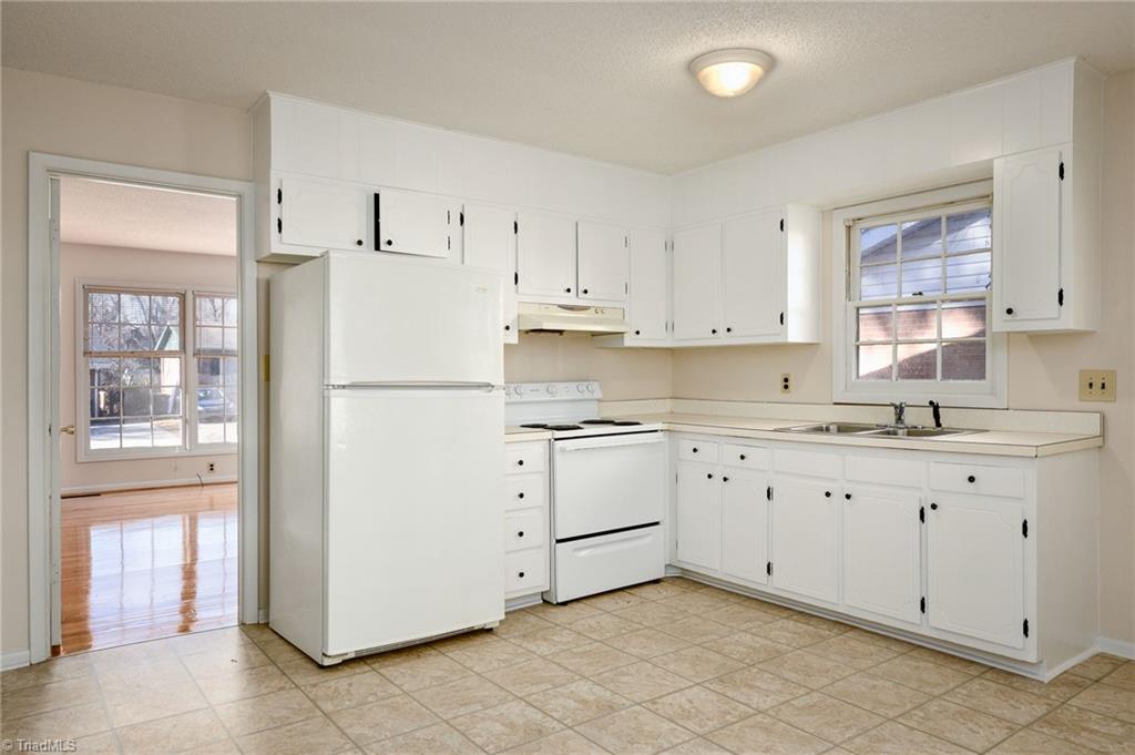 1337 Tredwell Drive Property Photo 8