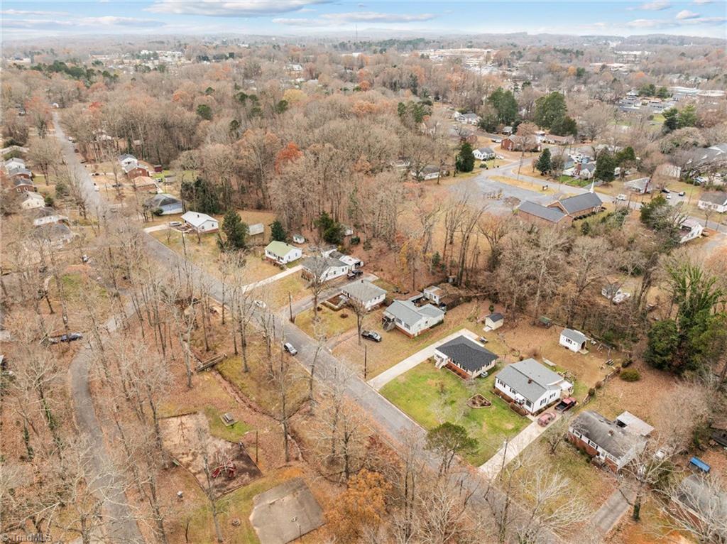 822 Glenwood Road Property Photo 23