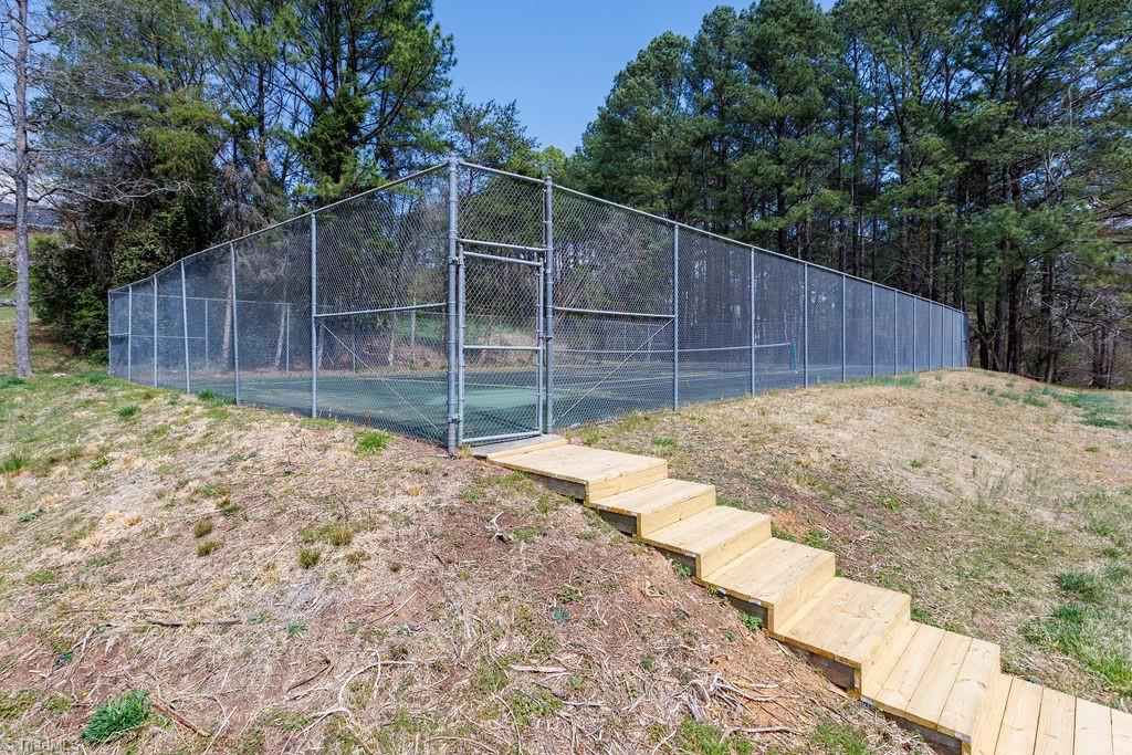 2611 Burke Farm Road Property Photo 20