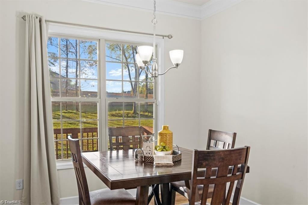 400 Lauryn Waverly Way Property Photo 15