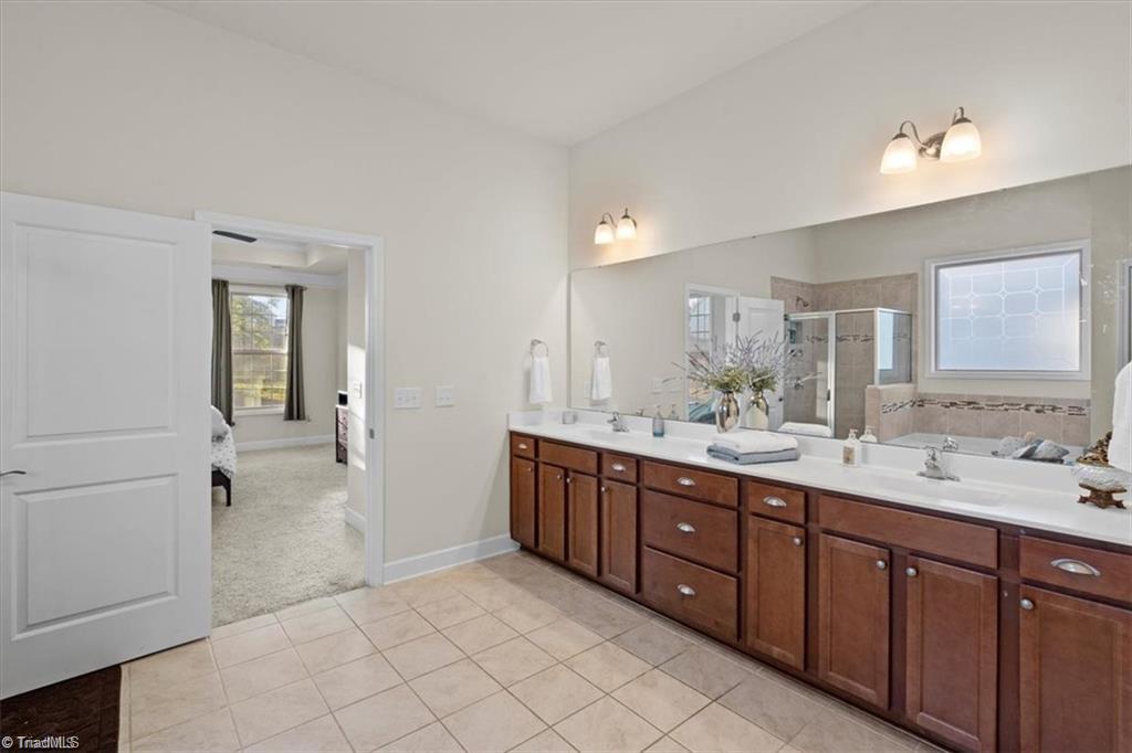400 Lauryn Waverly Way Property Photo 20