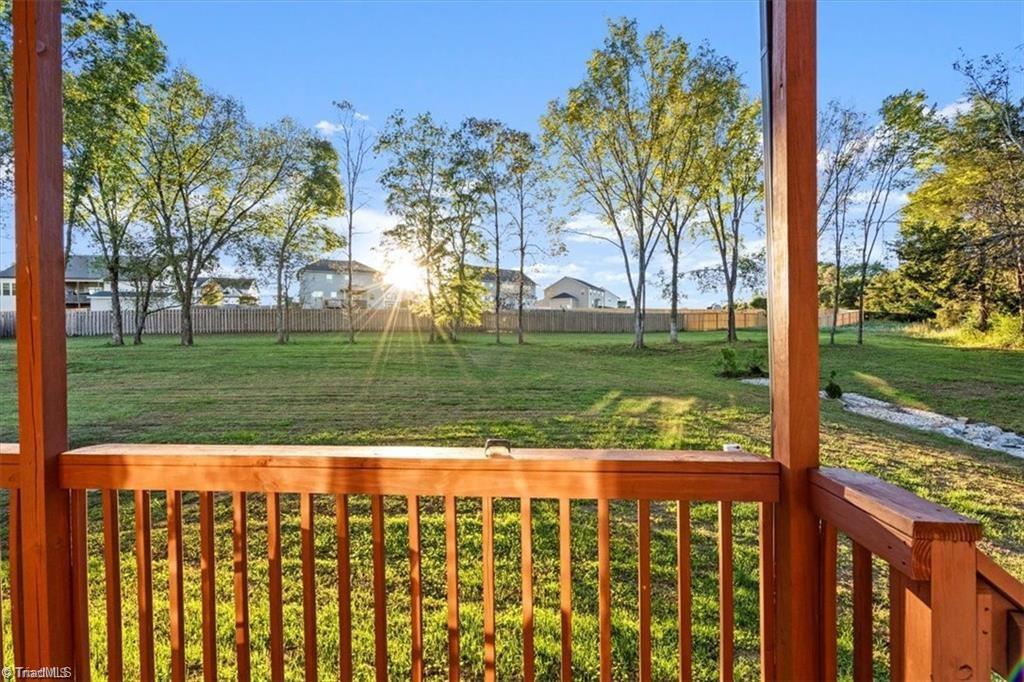 400 Lauryn Waverly Way Property Photo 36