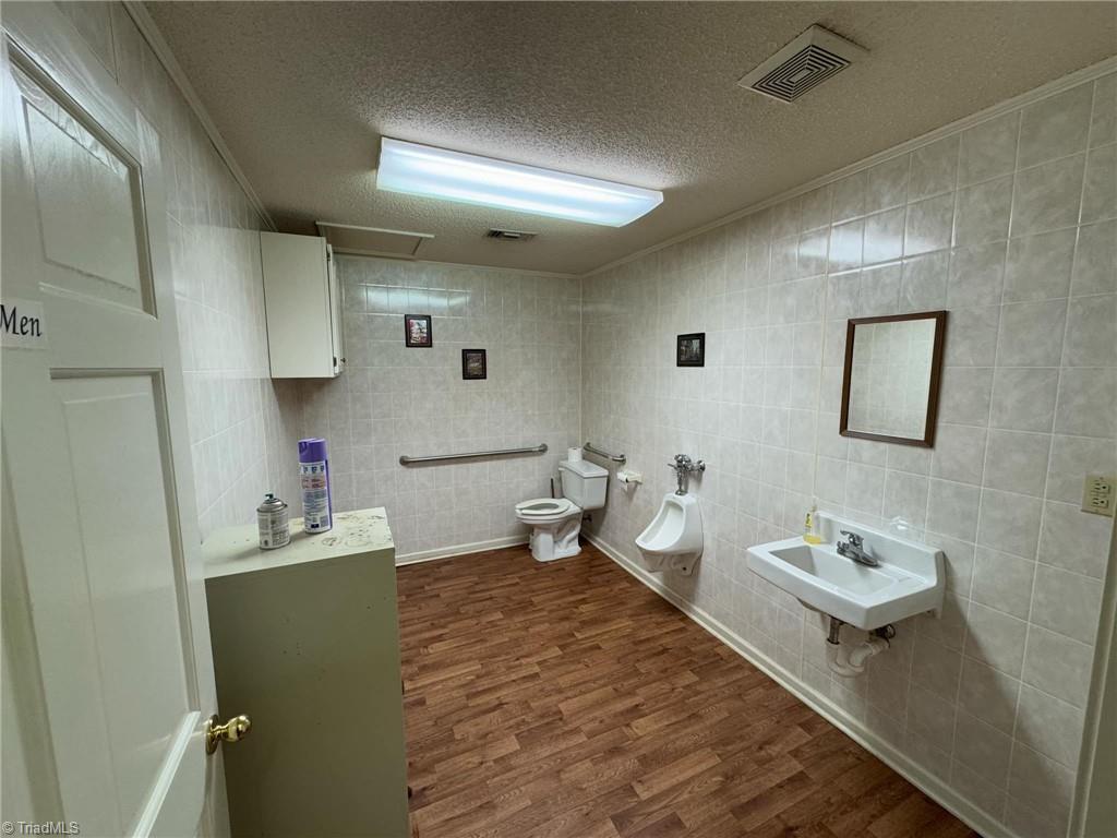 105 Winston Road Property Photo 12
